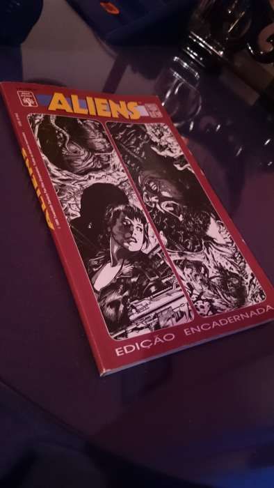 Livro de BD Aliens Edição Encadernada Mini Série de luxo