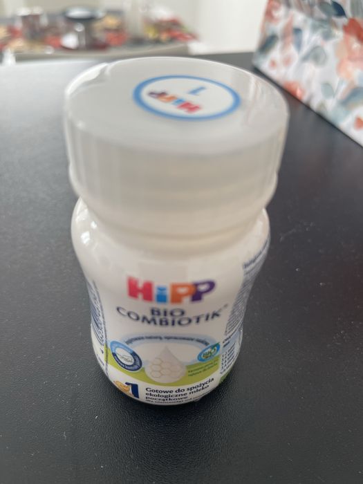 Oddam cztery buteleczki Hipp Bio Combiotik 1