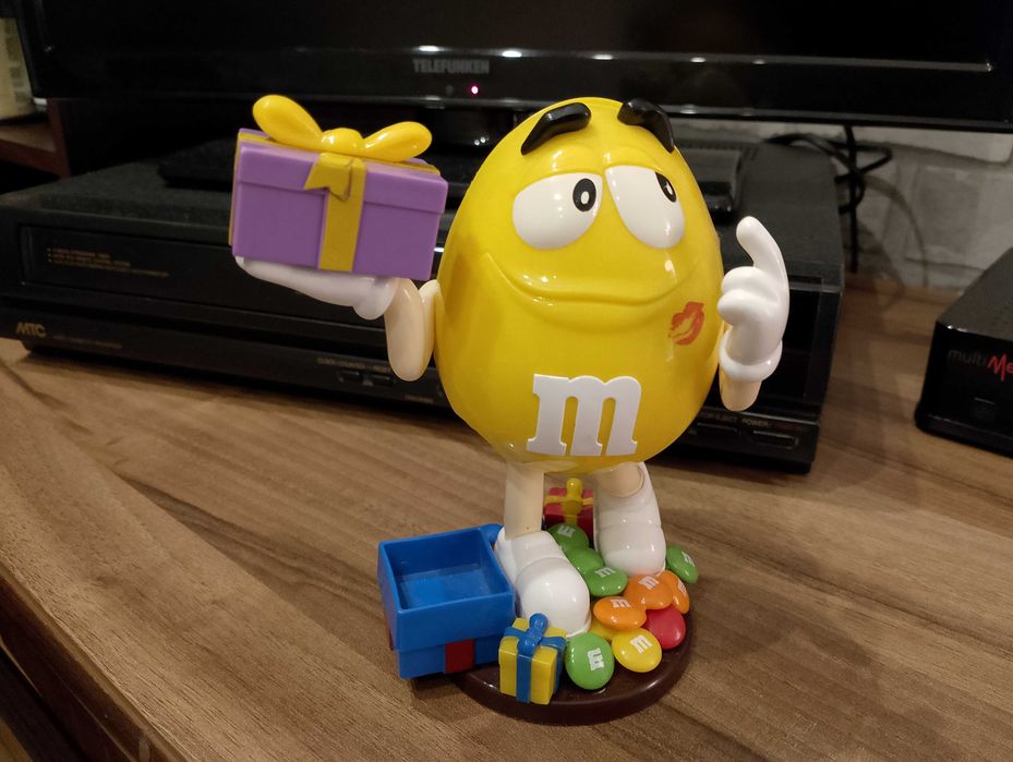 M&M's - Made in the 80's - koszulka rozm.M + Gratis Figurka