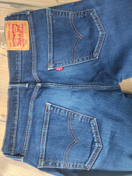 Długie spodnie rurki Levi's rozmiar L