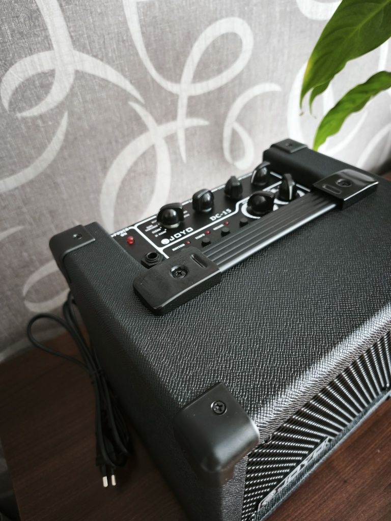 Wzmacniacz gitarowy JOYO DC-15
