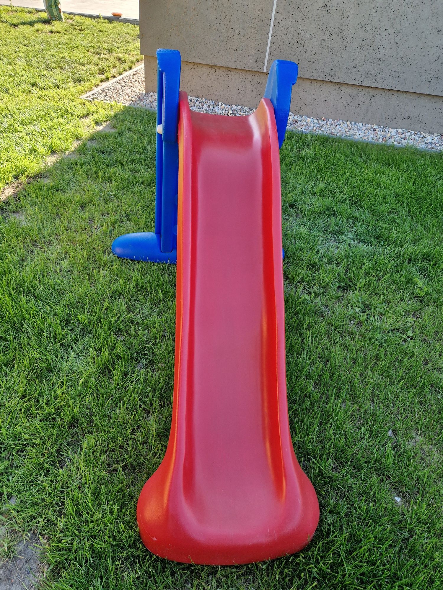 Zjeżdżalnia little tikes