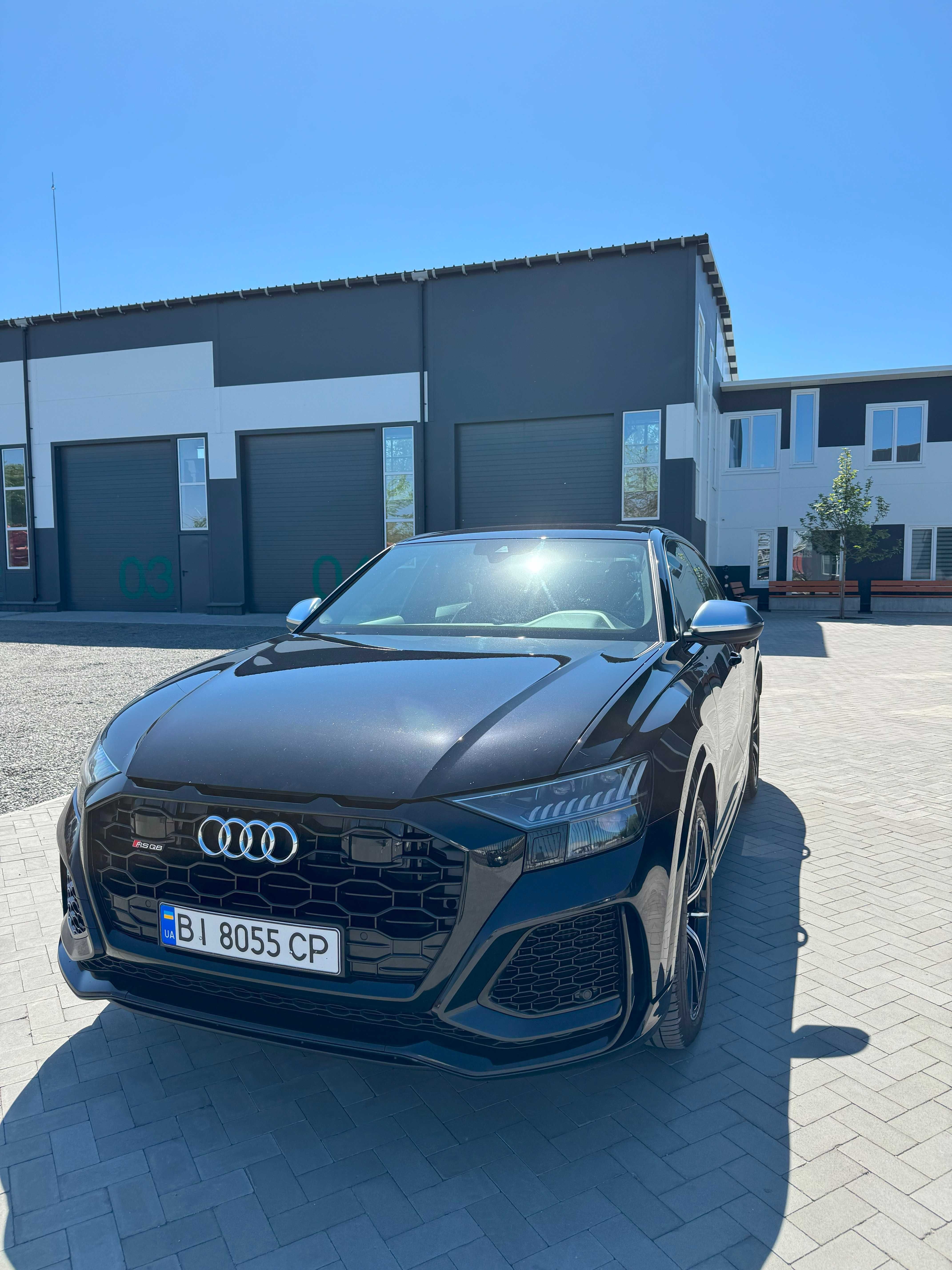Продаж Audi RS Q8