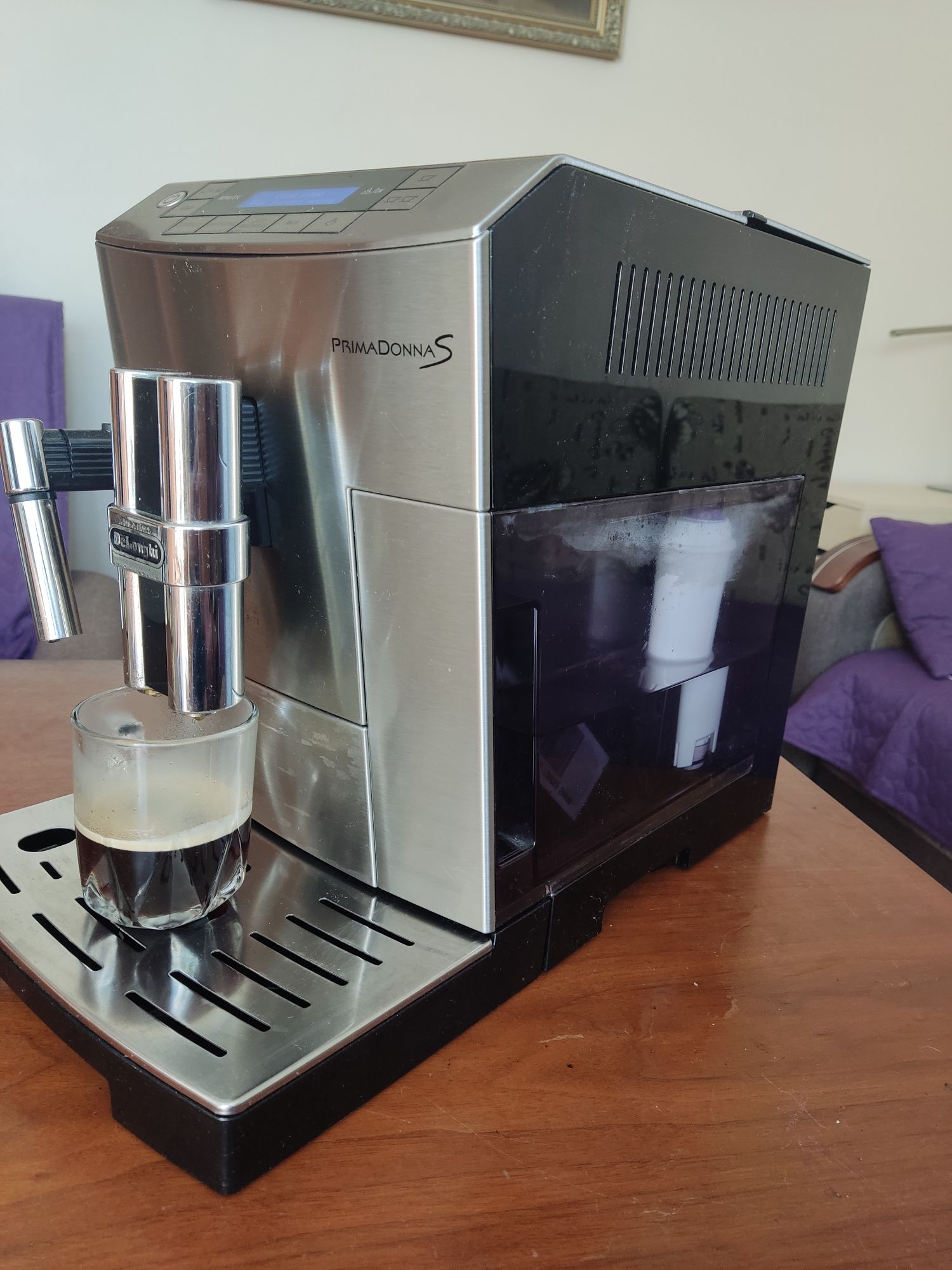 Ekspres ciśnieniowy Delonghi Primadonna S