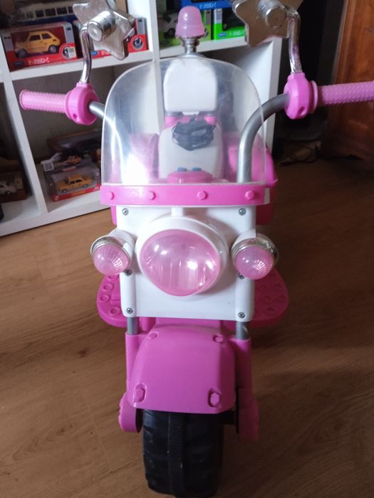 Motorek na akumulator