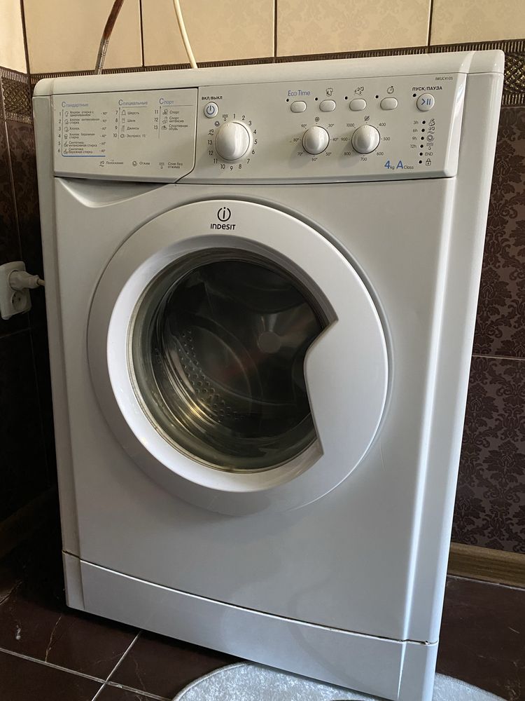 Пральна машина Indesit 4kg A class