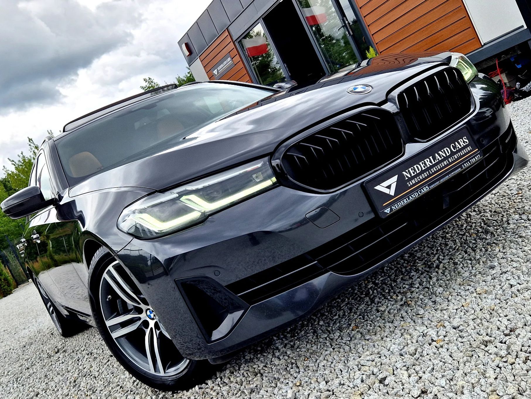 BMW Seria 5 FULLED Adaptive SPORT Panorama Head Up Anbiente Vrtual Kamera LIFT
