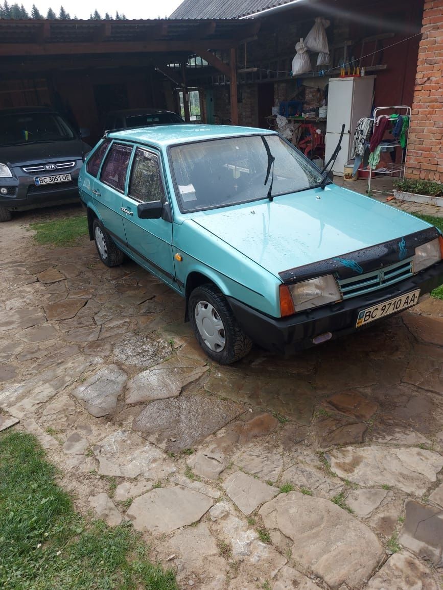 ВАЗ 21093 автомобіль LADA