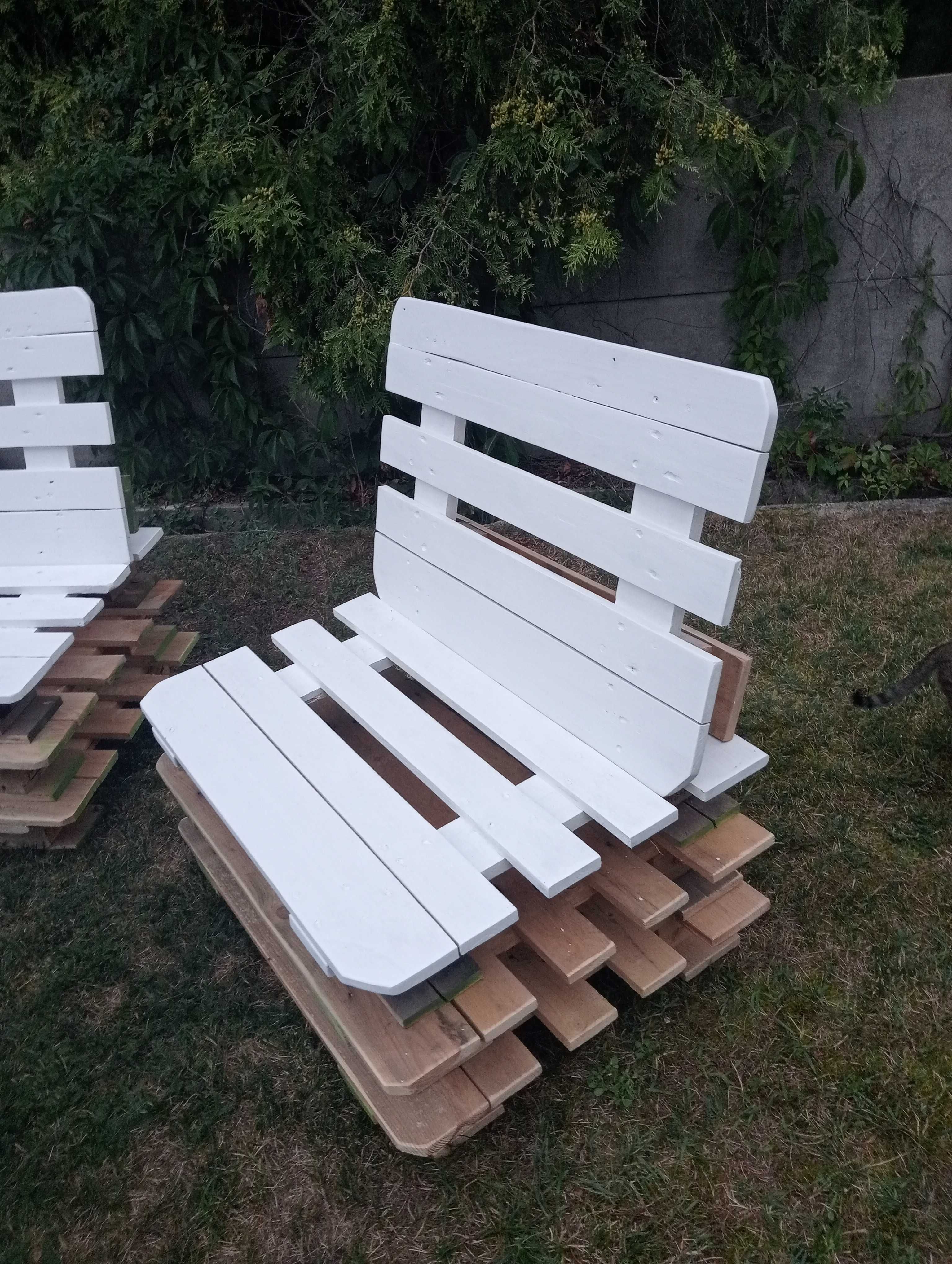 Zestaw mebli ogrodowych z recyklingu z elementami drewna dębowego