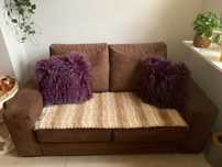 Sofa de dois  lugares. Two seater sofa