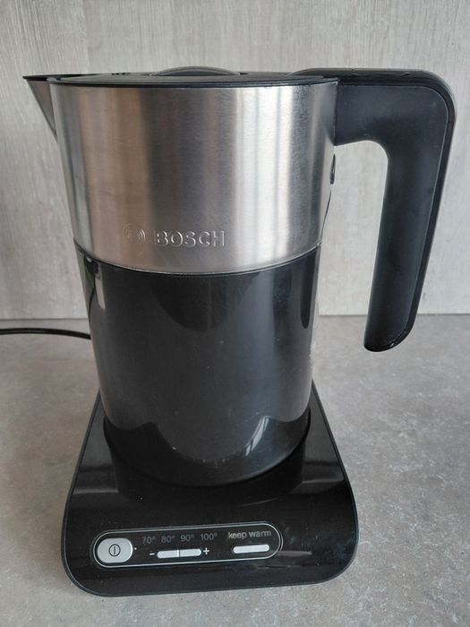 Чайник BOSCH с регулировкой температуры.