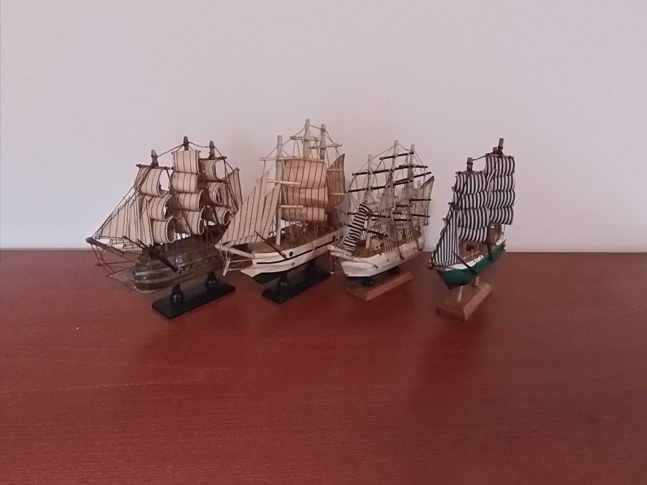 Barcos em madeira