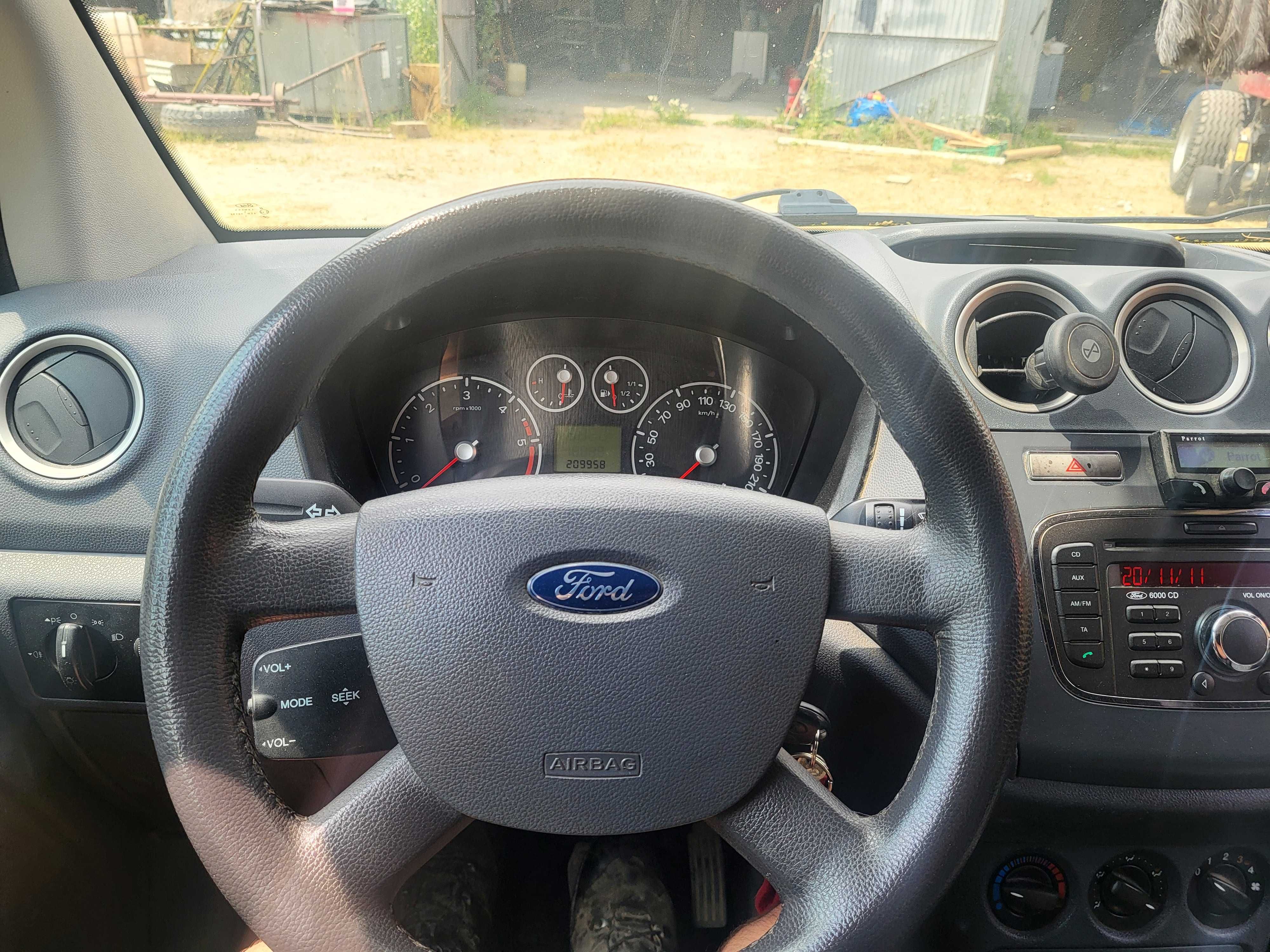 Ford Transit Connect (bez rdzy)
