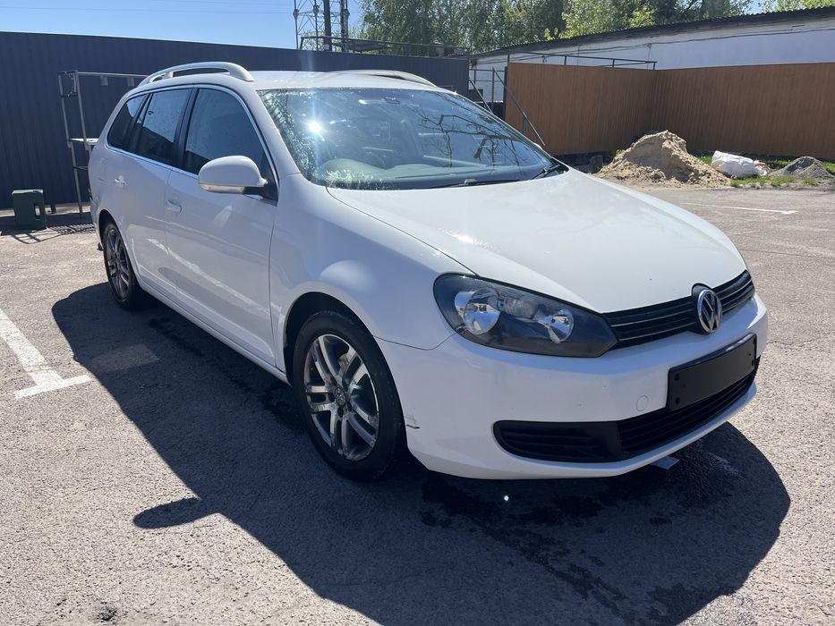 Розборка Volkswagen Golf 6 , 5 колір LB9A