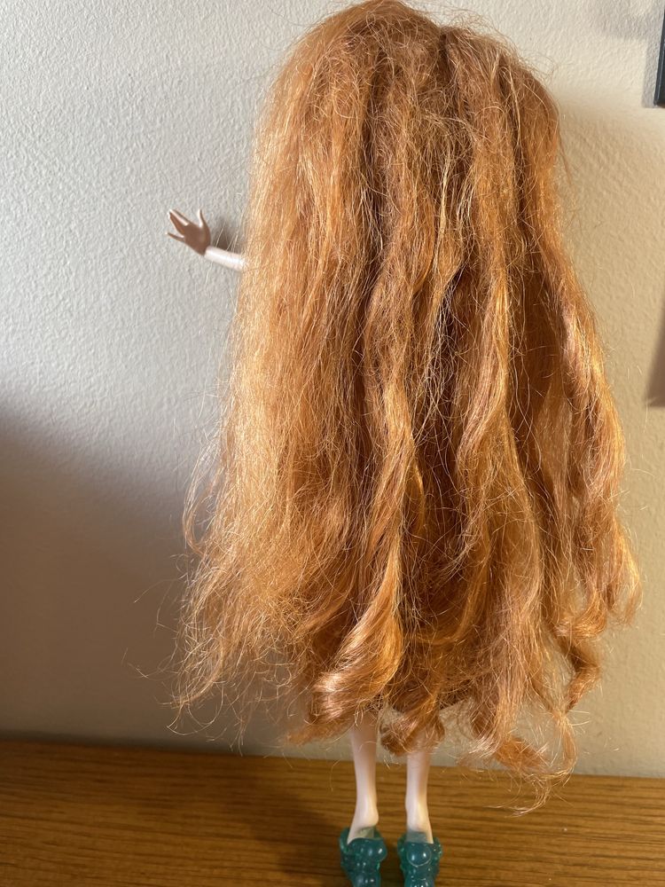 Holly O'Hair z serii Ever After High, córka Roszpunki