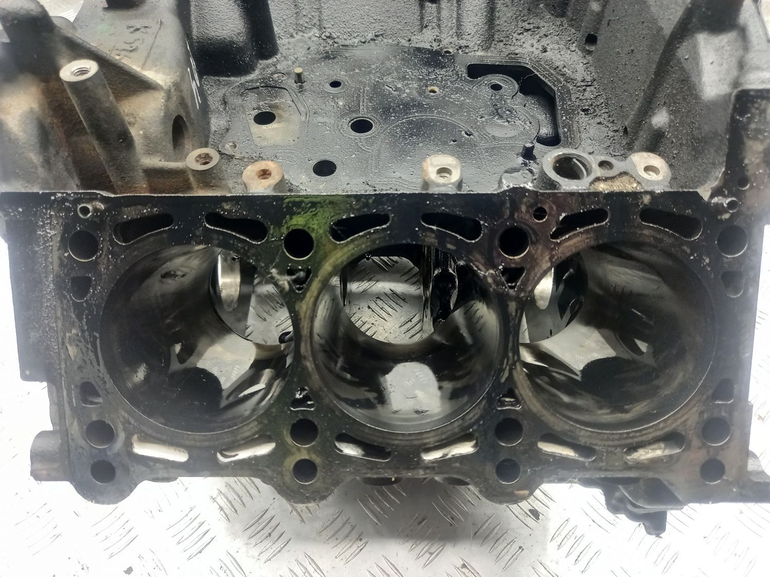 Блок цилиндров 059103011DN для Volkswagen Touareg 2 2010-2018