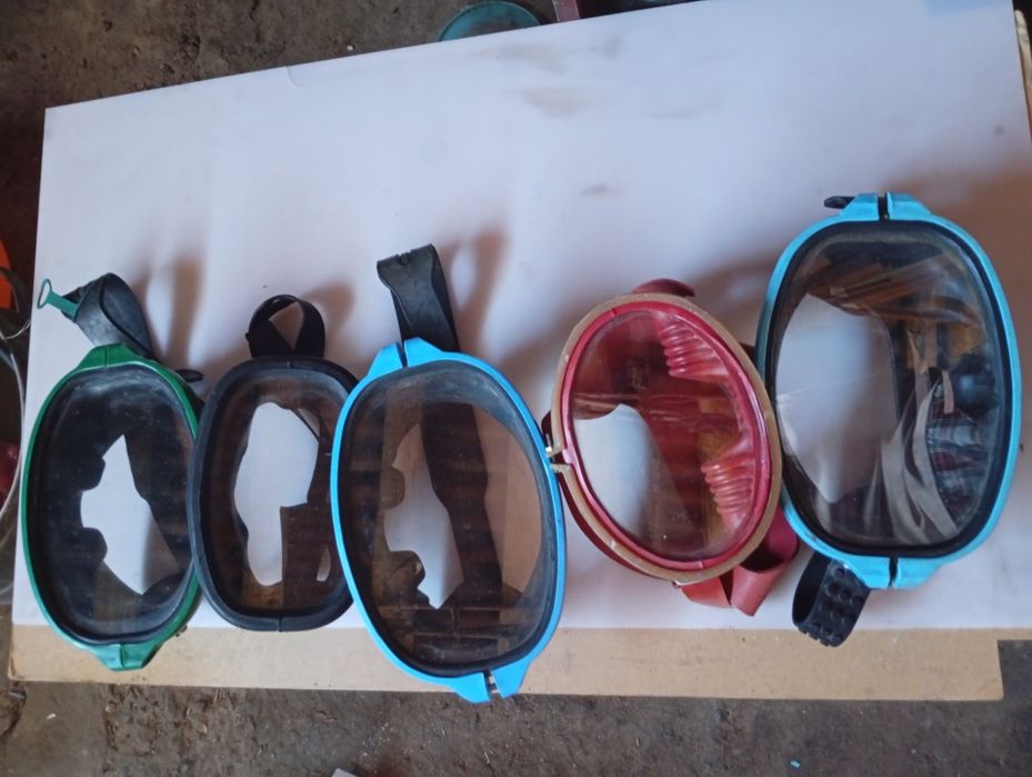 Маски для плавания одним лотом или по одной.