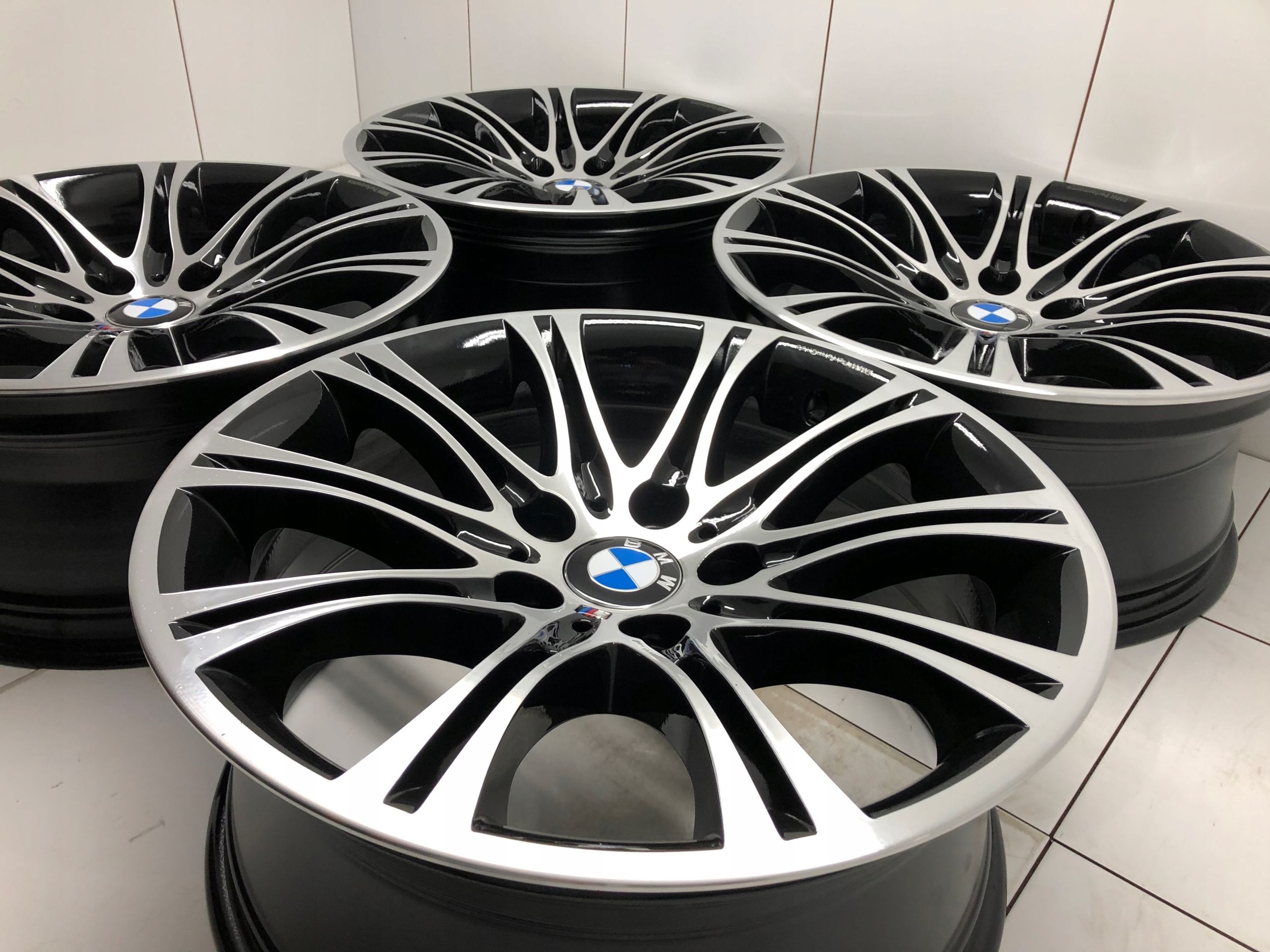 Felgi 18 BMW M5 E60 F30 m Pakiet Performance 8 ET20 Idealne