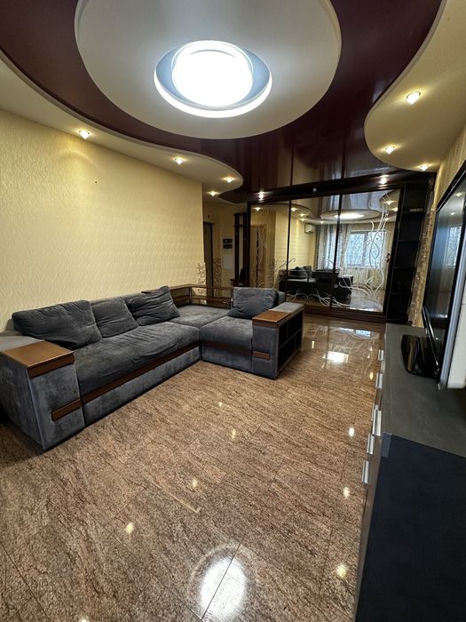 Здам 3- трикімнатну квартиру на Перемозі-6