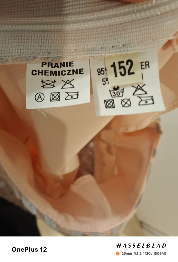 Sukienka dla dziewczynki.
