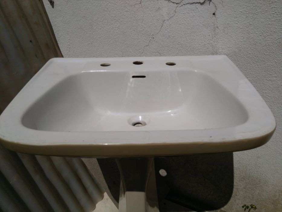 Louças de sacavém - Lavatório e sanita