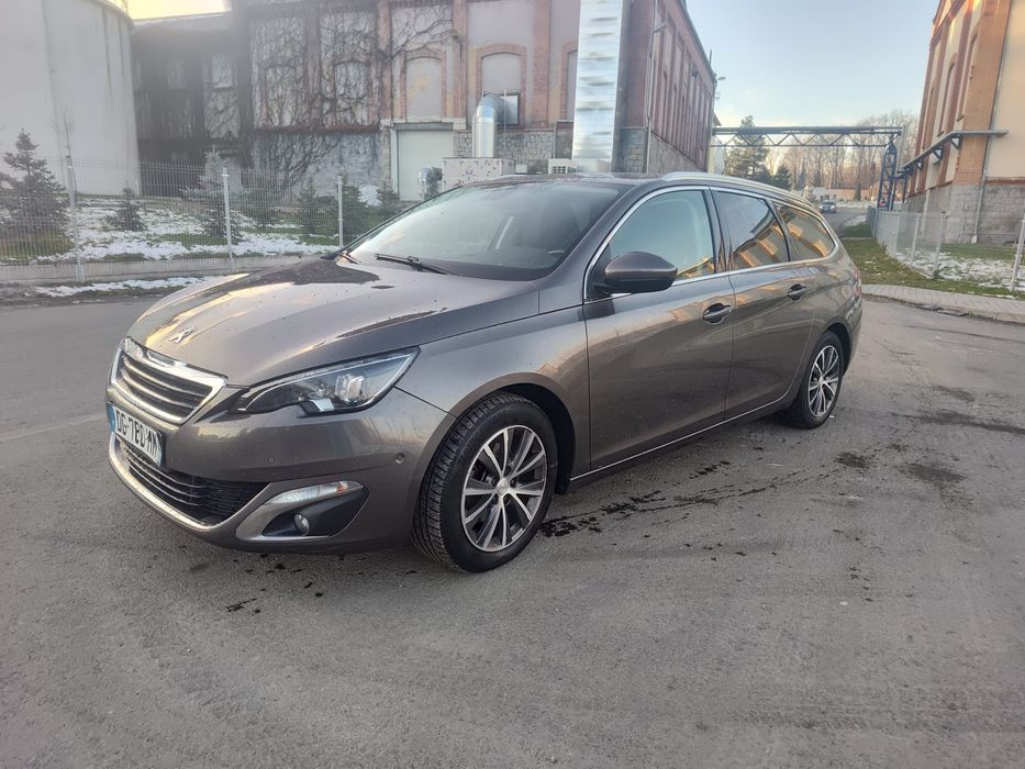 Sprzedam samochod peugeot 308.