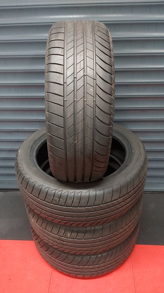 Opony Bridgestone Turanza 215/50 R18  2023 rok