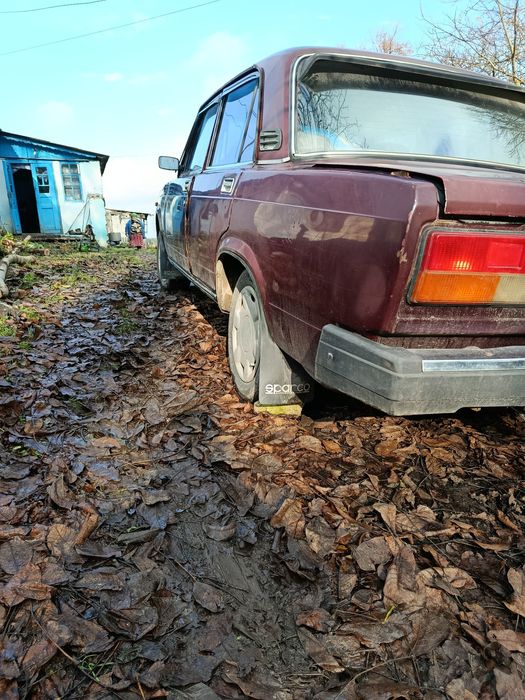 Продам ВАЗ 2107 інжектор срочно