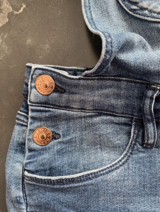 Dziecięce ogrodniczki