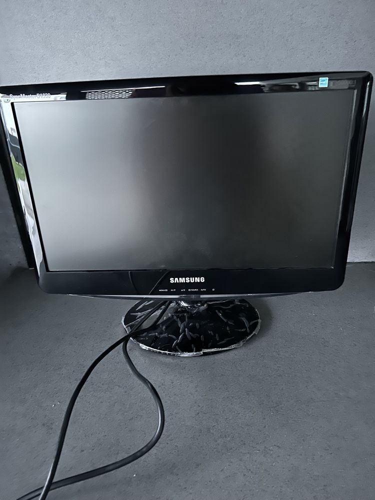 Monitor Samsung B1930N com cabos