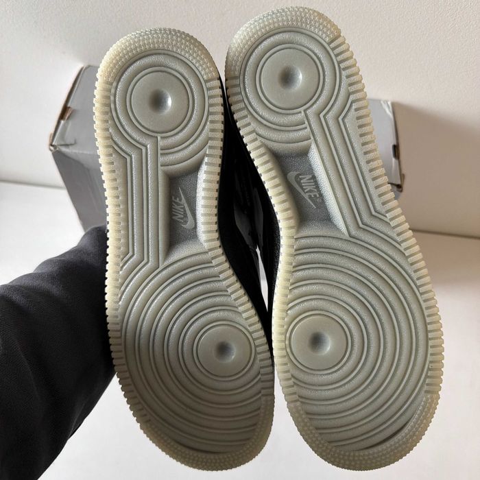 Nike Air Force 1 Low
Black Skeleton Halloween (2019) 42.5