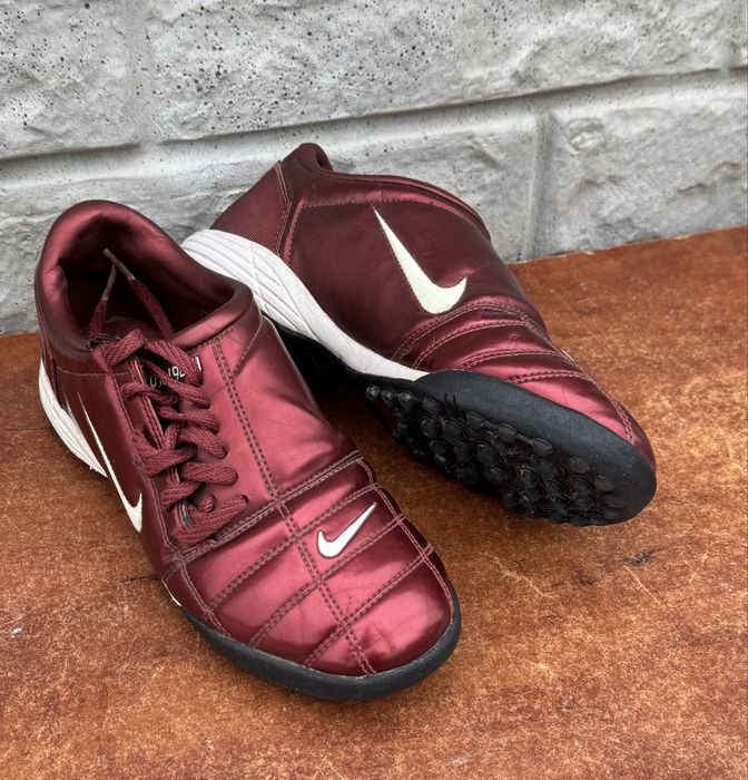 Buty halowe Nike total90 III vontage retro red 2005r turfy r. 38