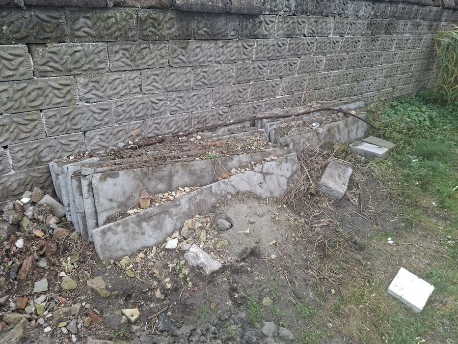Oddam za darmo - plyty betonowe (gruz, ogrodzenie)