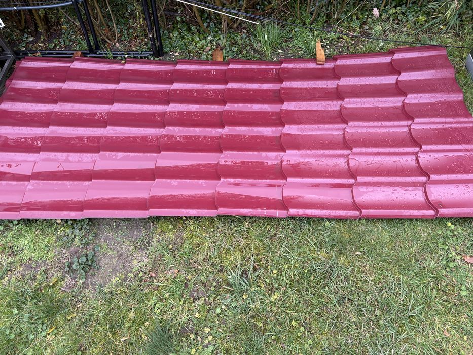 Blachodachówka oraz belki pod budowe szopy