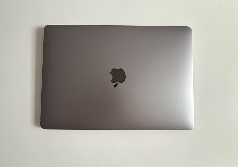 Macbook Air M1 8/256 GB Space Grey