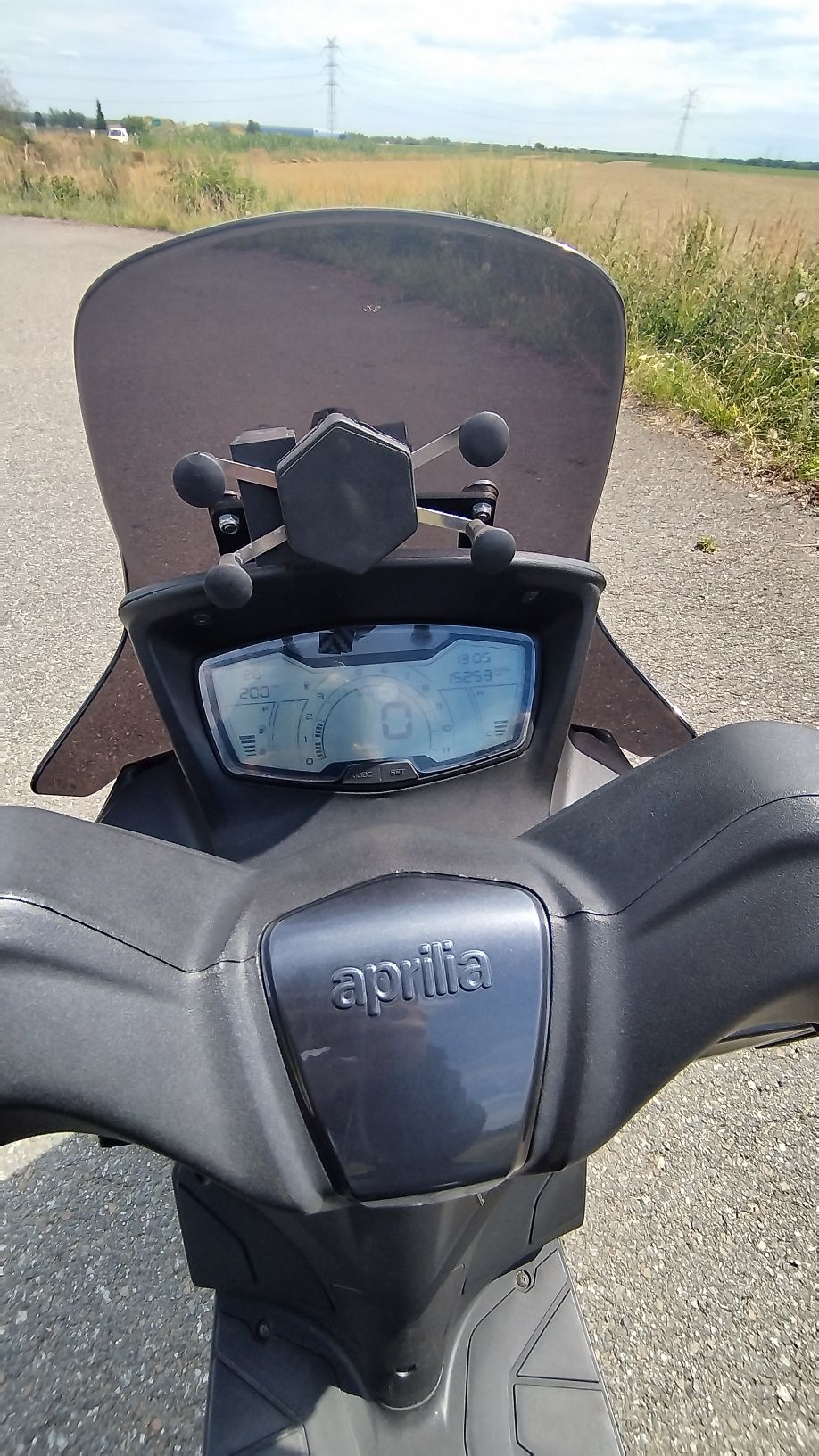 Skuter Aprilia Sxr 50 2021r 15.200km