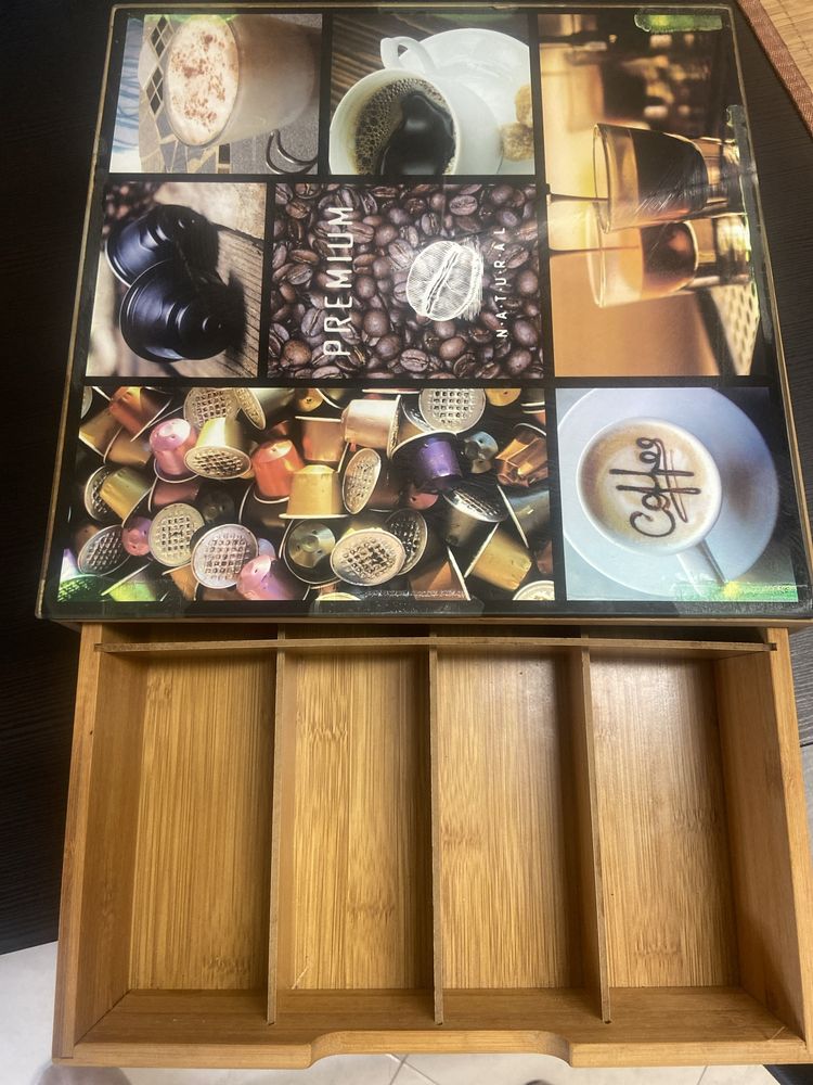Caixa/dispensador para colocar capsulas de cafe