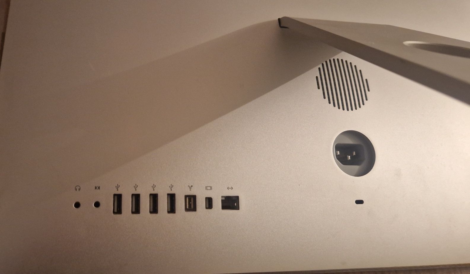 I Mac A1311  21.5"/3