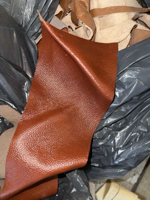 Продам обрезки кожи мебельной