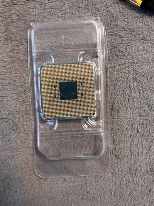 Продам процессор AMD ryzen 5