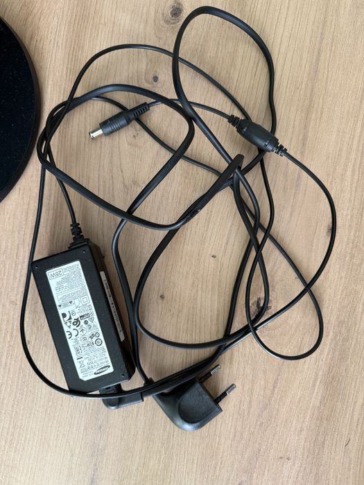 Monitor samsung 22 cale