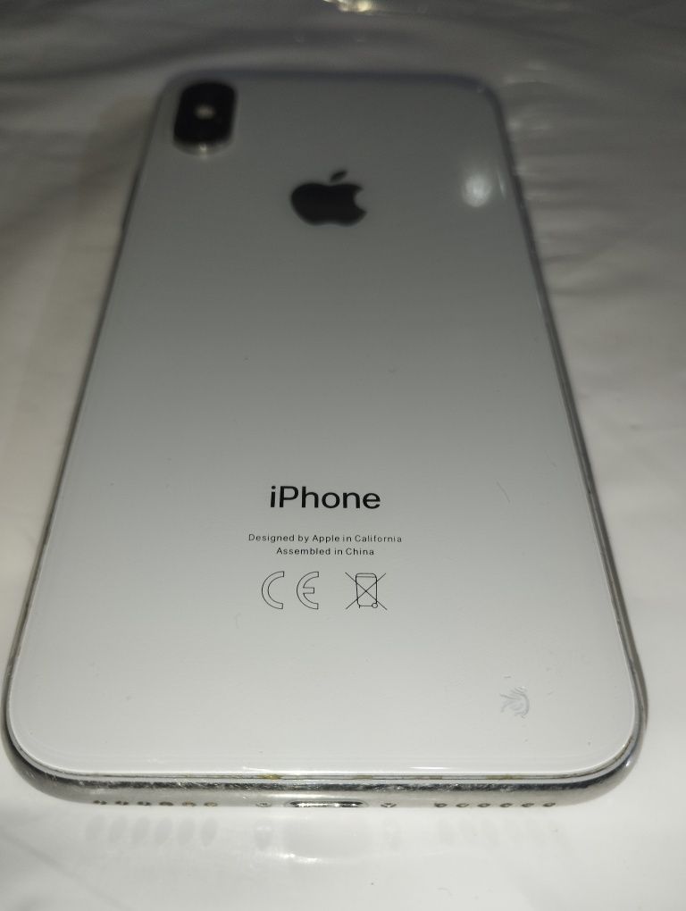 Продам iPhone x , 64Gb