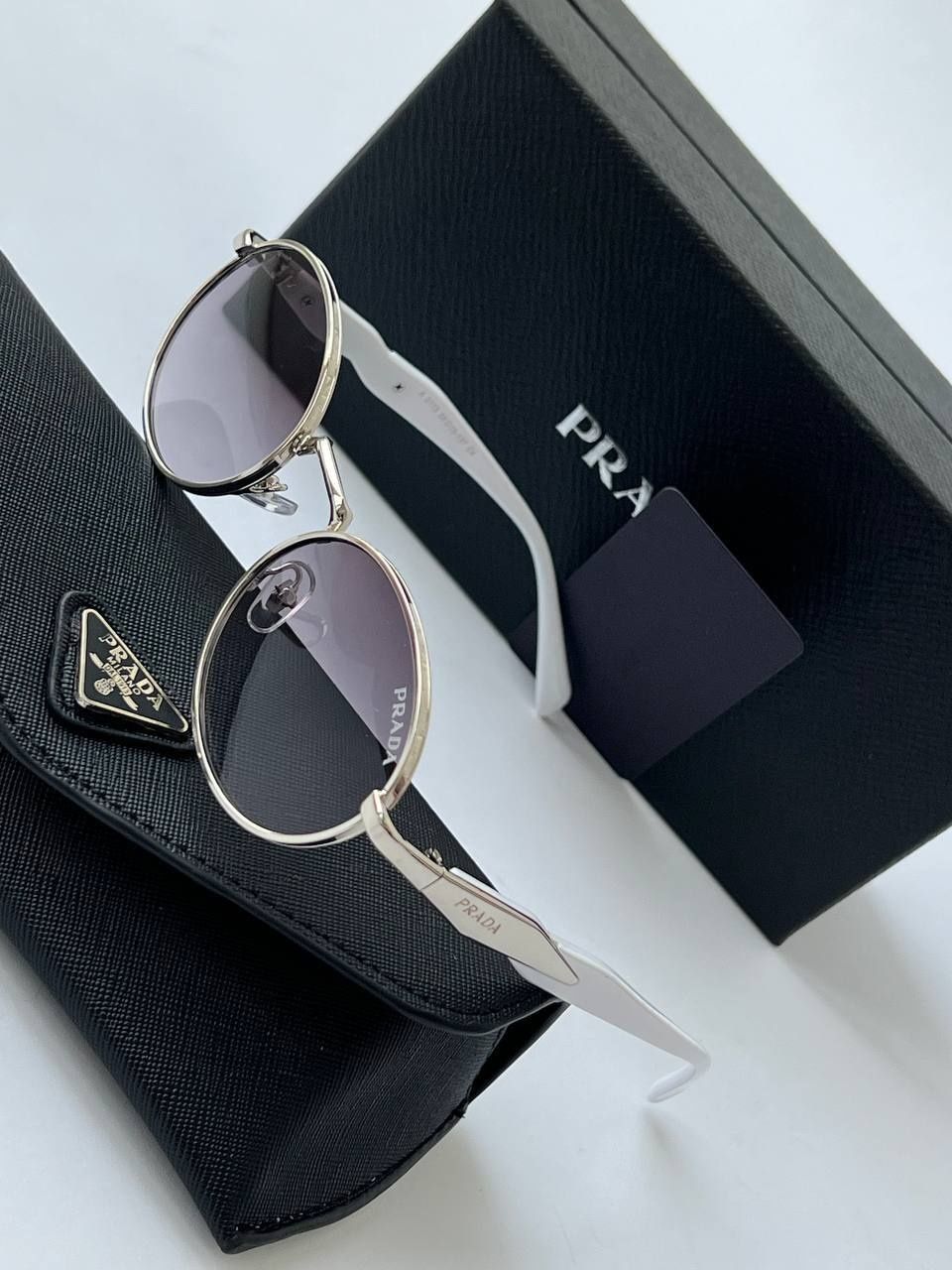 Трендові окуляри овали prada
