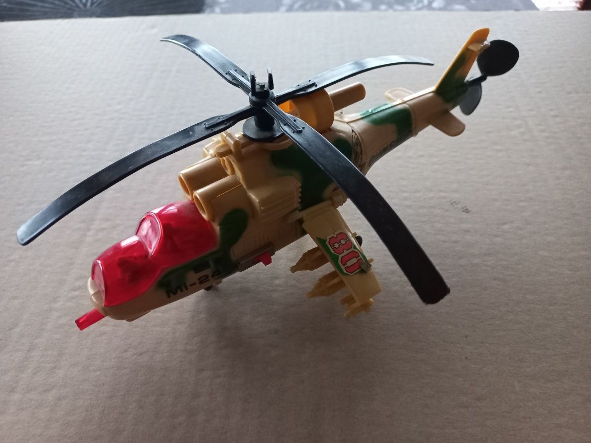 Śmigłowiec na baterie MI-24 Gunship helikopter