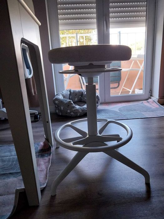 Banco IKEA Lidkullen branco