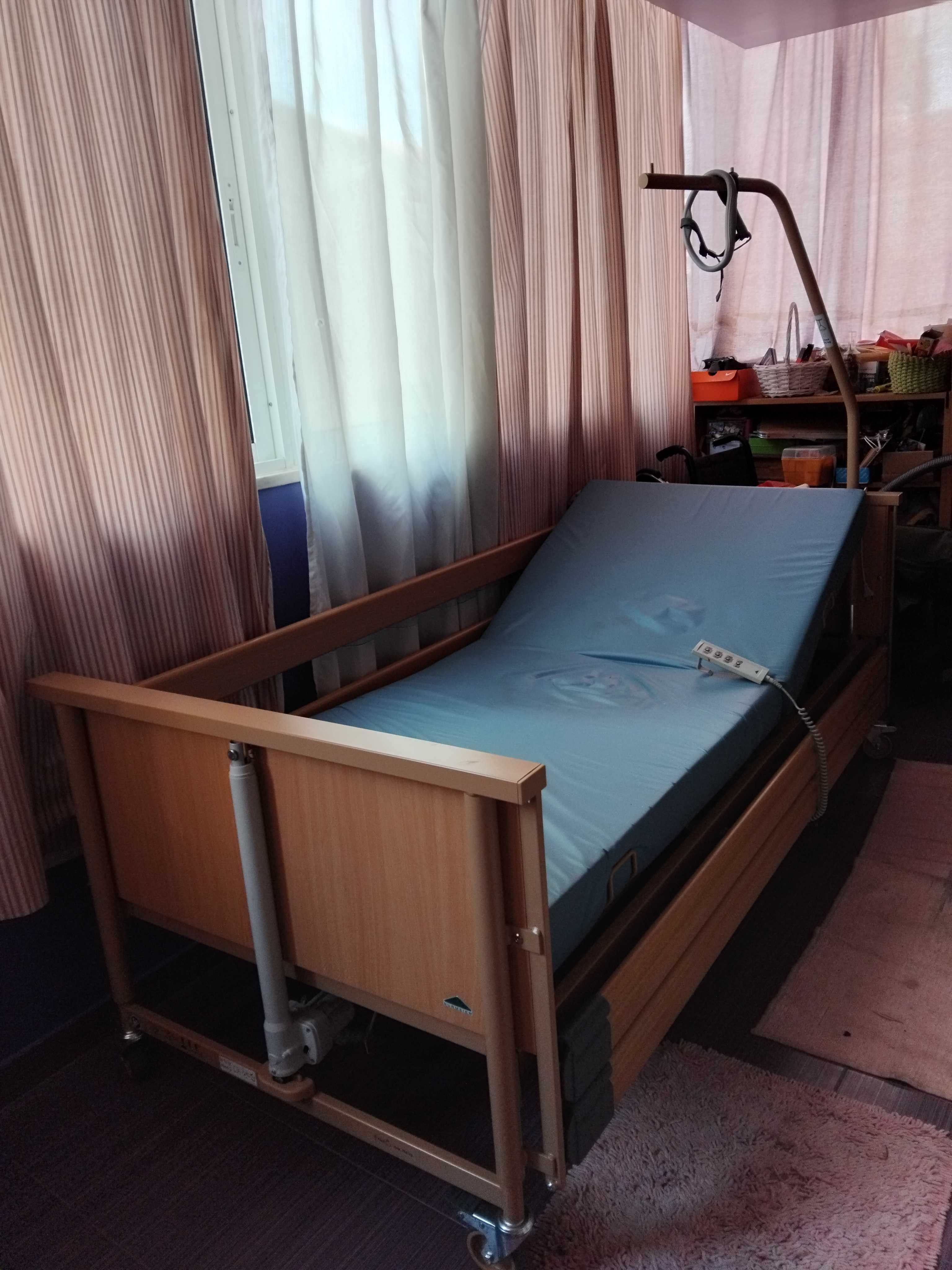 Cama articulada com colchao