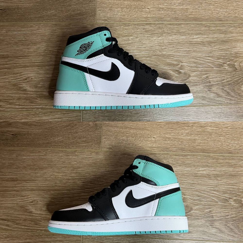 Продам БОМБЕЗНІ жіночі кросівки Nike Air Jordan 1 Mid “Tiffany Igloo”