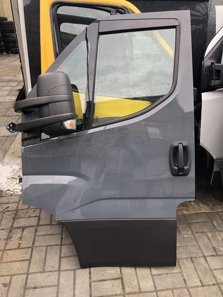 Drzwi tylne lewe,prawe Iveco Daily 2014- doka,dubelkabina