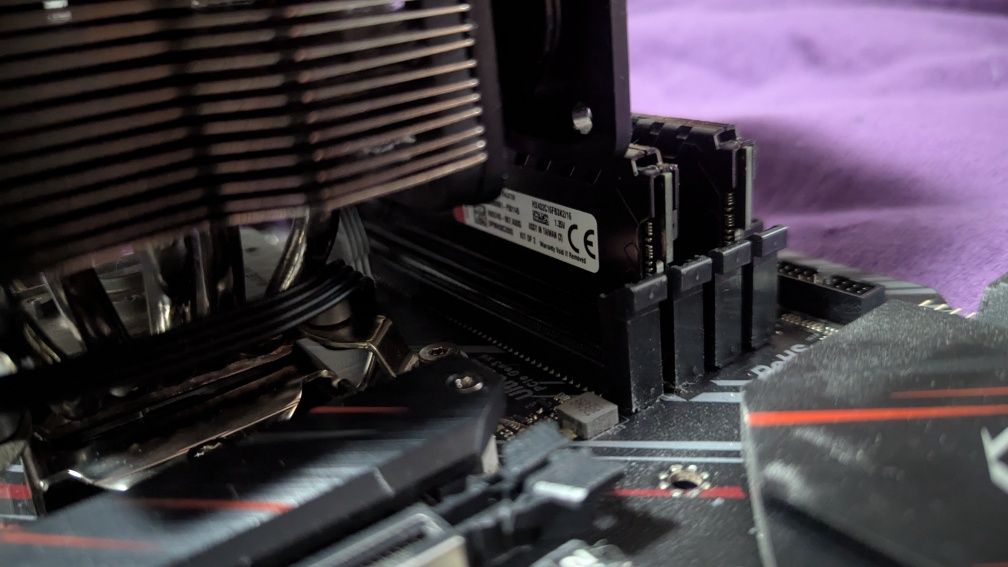 Комплект intel i7 9700, ddr4 16gb 3200mhz, asrock b365m gaming
