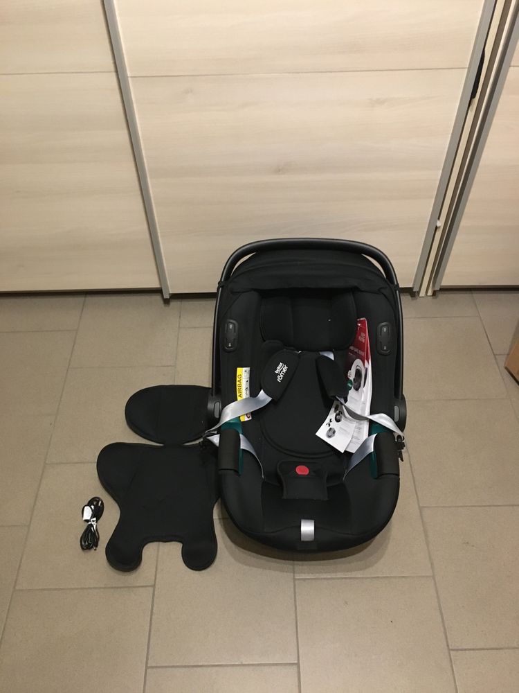 Britax Romer iSafe - nosidełko, fotelik jak nowe.
